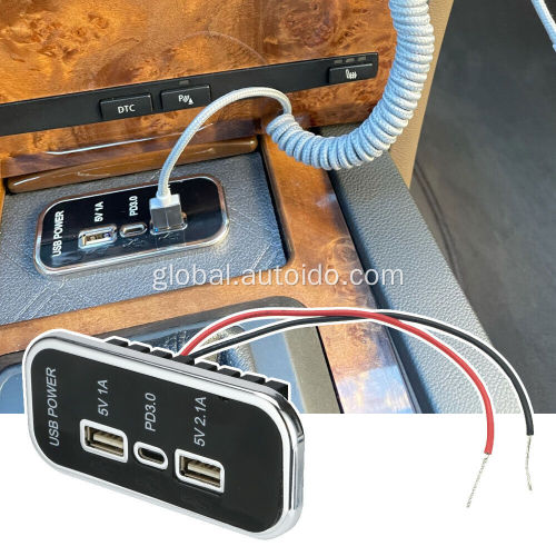 Car Phone Charger 3 Ports Type-C 2.1A USB Car Charger Manufactory